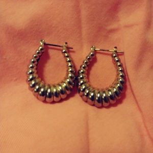 Gold tone puffy hoop scalloped pierced earrings